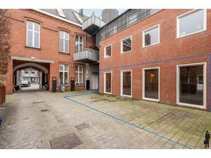 Kantoor/handelsruimte in het hartje van Hoogstraten