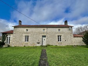 Vente maison de maitre  3 chambres  économique et bâtiments annexes à rénover