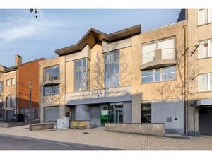 Uitstekend onderhouden gebouw voor gemengd gebruik