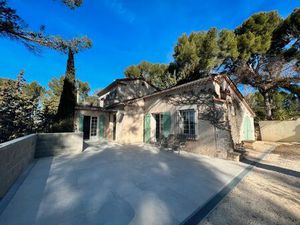 Location maison 5 pièces 155 m² à Aix-en-Provence (13080)