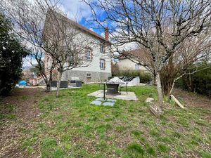 Location maison 4 pièces 120 m² à Aurillac (15000)