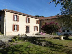 Annonce vente maison 5 pièces de 175m2 à Castelnau magnoac (65670) - ParuVendu.fr ref 9927