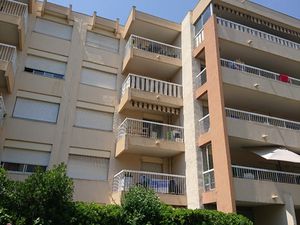 Location Appartement 1 pièce 30m² ANTIBES 06600