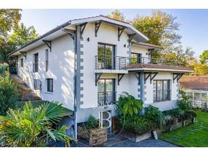 Maison à vendre 9 Pièces 285 m2 Arcachon Arcachon - 3 430 000 €