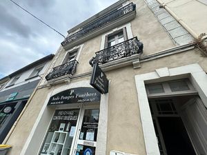 Vente immeuble 6 pièces  203.00m²  Carcassonne
