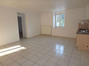 Location appartement 3 pièces 81 m² à Maîche (25120)