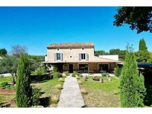 Authentique mas en pierre avec restaurant en activité Fort pot