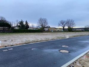 Terrain à bâtir à Saint-Caprais-de-Bordeaux (33880)