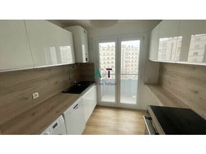 Vente appartement 3 pièces 68m2 Grenoble 38100 - 147500 € - Surface Privée