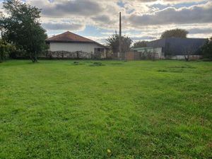 Annonce vente terrain terrain de m2 à Saint-genès-de-fronsac (33240) - ParuVendu.fr ref 99