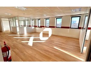 A LOUER  BUREAUX CLÉ EN MAIN !