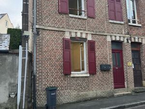 Local commercial près de CLERMONT à louer