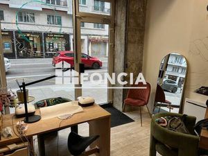 Location - Local commercial - 36 m² - GRENOBLE - Place de