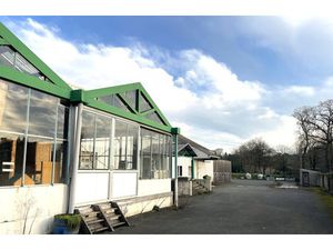 Commerce à vendre à Gouarec (22570) - Côtes-d'Armor