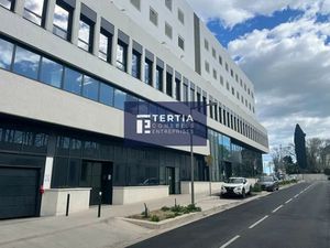 LOCAL D'ACTIVITE - MESSAGERIE A LOUER