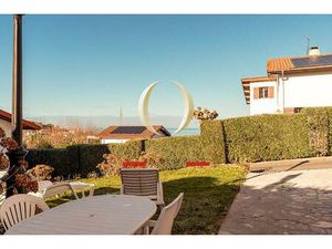 Bidart -:Appartement avec jardin et aperçu mer dans quartier prisé