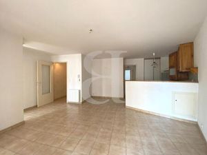 Joli appartement avec terrasse et parking privatif dans le centr