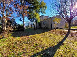 Maison de 111 m2 sur une parcelle d'environ 3300 m2