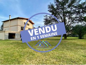 Vente maison 9 pièces 384 m² Saint-Genest-Lerpt (42530)