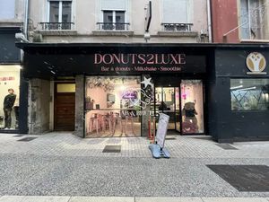 INVESTISSEMENT LOCATIF : LOCAL COMMERCIAL + SURFACE A AMENAGER