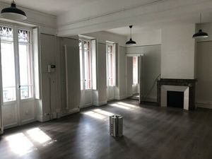 Location bureau 6 pièces