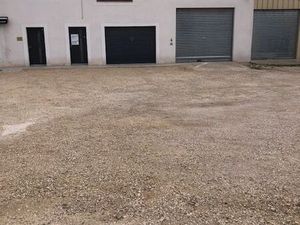 La fare les oliviers bureau et commerce