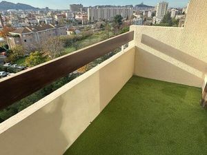 Location Appartement T4 rénové 80 m² -Saint Barnabé – Vue dégagée sur Notre-Dame   Stade V