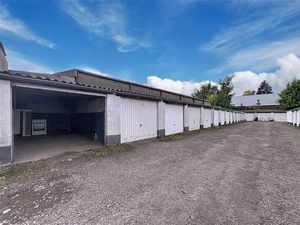 LOT DE 2 GARAGES À JAMBES