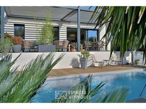 Maison contemporaine avec piscine et jardin paysagé  proche Uzès