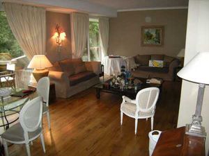 APPARTEMENT AGRÉABLE AVEC TERRASSE ET EMPLACEMENT DE VOITURE