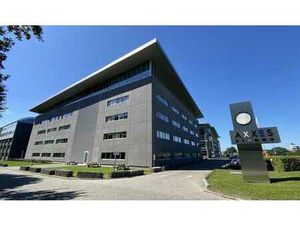 Espace de bureau à louer dans le parc d'affaires Axxes Busi