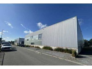 Moderne KMO-unit met 299 m² kantoren en 324 m² magazijn –...