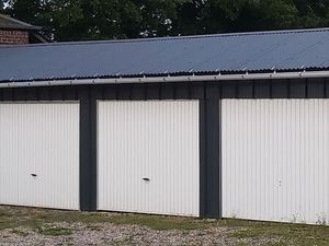 Garage voiture moto quad remorque