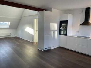 Superbe studio avec mezzanine entièrement rénové à Ixelles