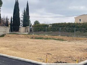 Terrain constructible viabilisé à vendre