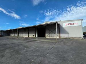 Entrepôt de 700m²