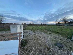 Terrain constructible viabilisé à vendre