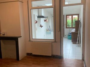 Bel appartement situé au 52/54 rue aveluy rez de chaussée