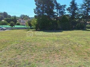 Terrain constructible viabilisé à vendre