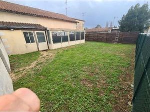 Maisonnette à louer véranda et terrain