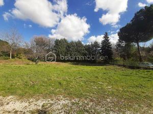 Terrain constructible viabilisé à vendre