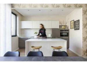 APPARTEMENT JOLIMENT MEUBLÉ PROCHE DE 'EILANDJE'