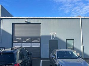 Local d'activités à vendre