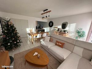 Appartement 3 pièces 67m² - balcon  places de parking  piscine