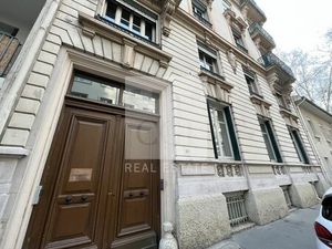 Location bureau 255 m² à Lyon 6 (69006)