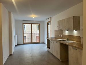 Location appartement 2 pièces 45 m² à Lyon 8 (69008)