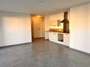 Location appartement 3 pièces 70 m² à Lyon 8 (69008)