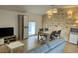 Location maison  m² T-4 à Clansayes  995 €