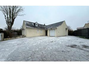 Location maison  179 m² T-7 à Marolles-en-Brie  3 000 €