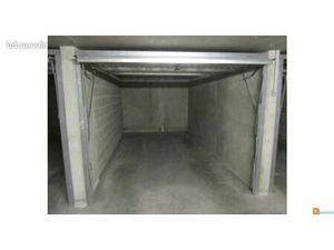 Garage fermé en SS grande rue de la croix rousse